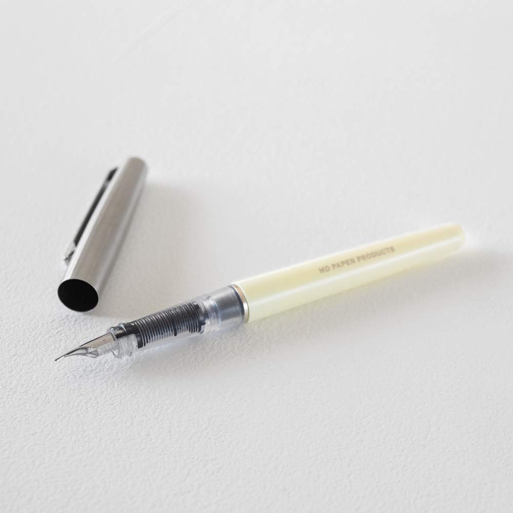Midori MD Fountain Pen - Medium Nib - MIDORI 38079006 - IRO