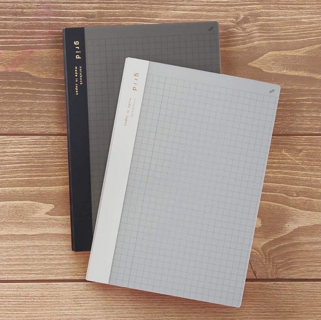 Notebooks isshoni. Index & Page Numbers Notebook - 5 mm grid - A5 - Clear - 2022 Good Design Award Winner DAIGO isshoni R1744